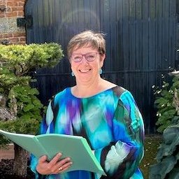 Kirsty Millar - Independent Celebrant